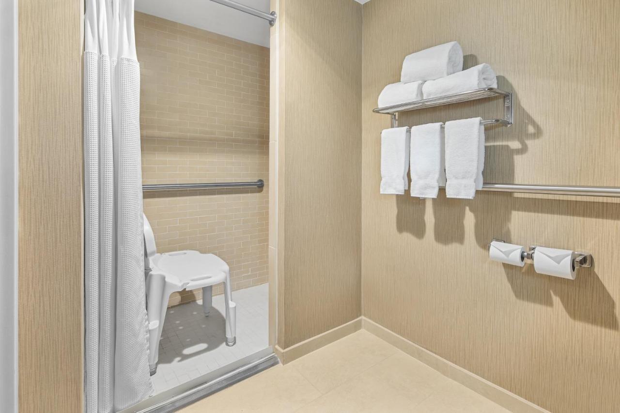 Crowne Plaza Greenville By Ihg Экстерьер фото
