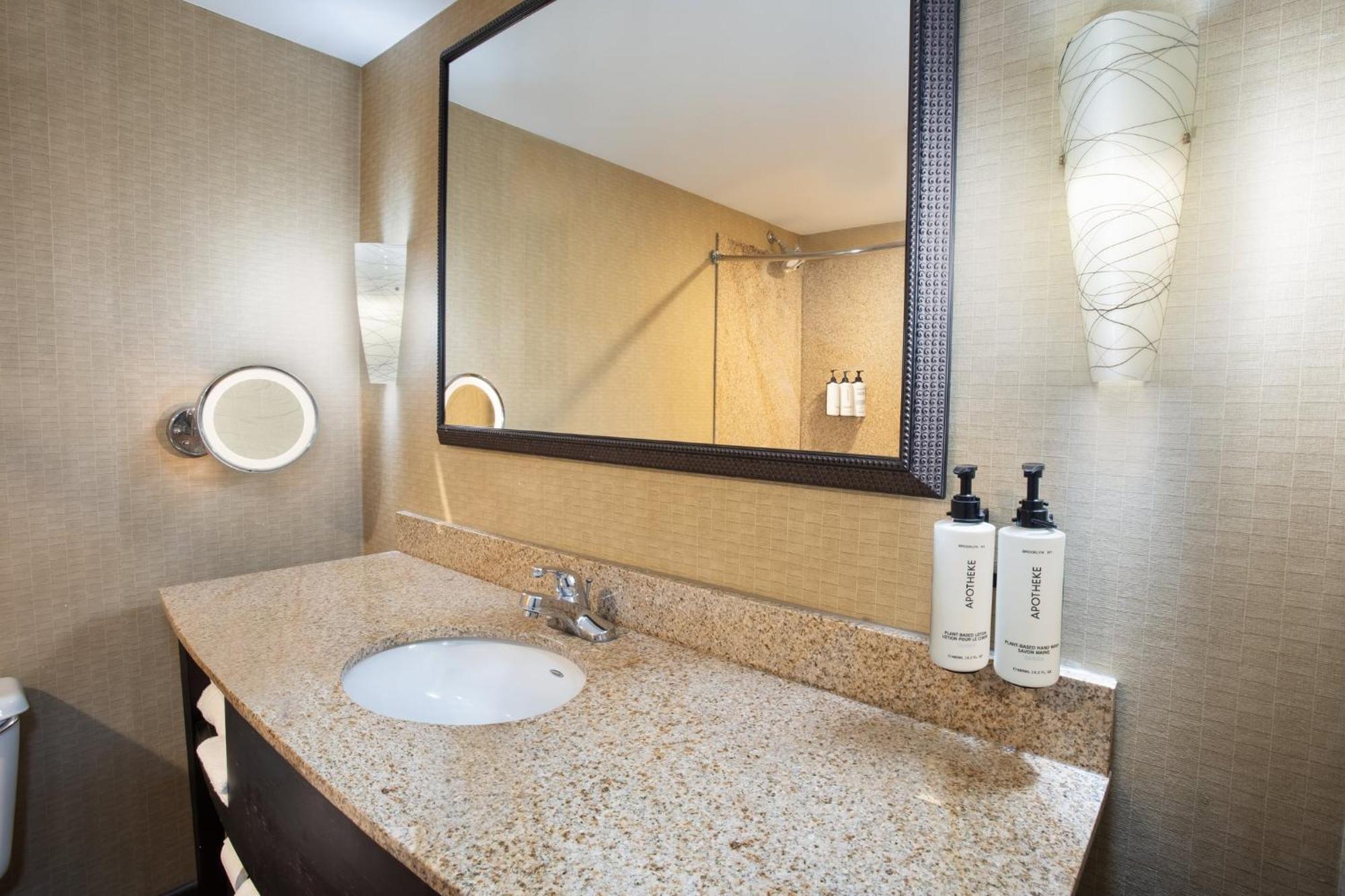 Crowne Plaza Greenville By Ihg Экстерьер фото