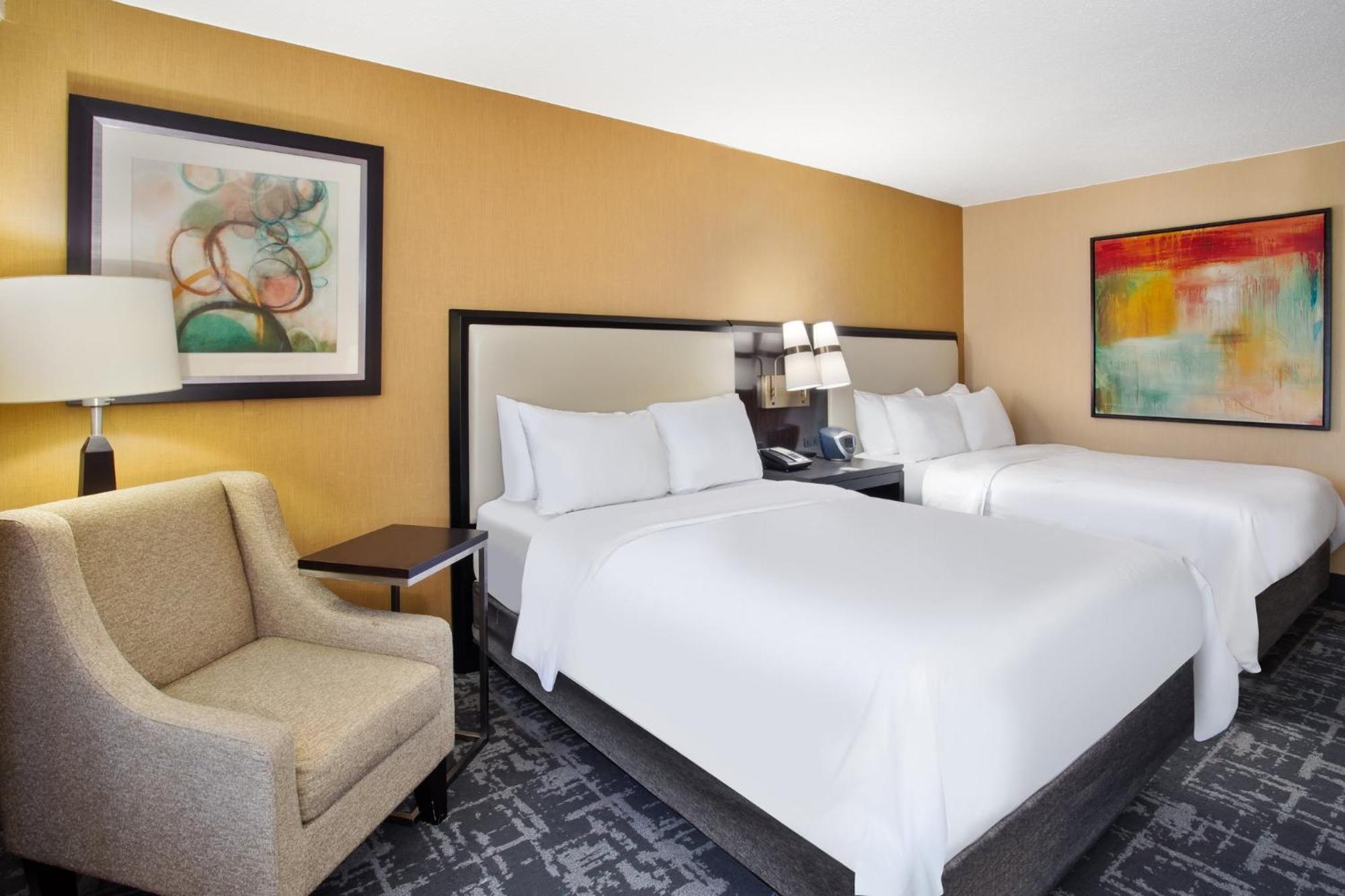 Crowne Plaza Greenville By Ihg Экстерьер фото