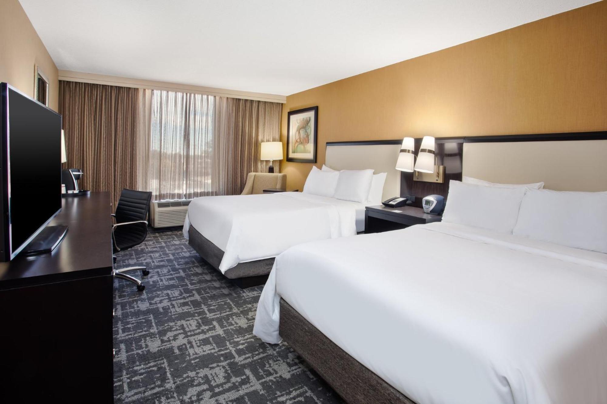 Crowne Plaza Greenville By Ihg Экстерьер фото
